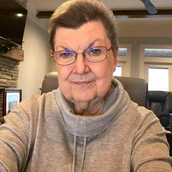 Meet your Posher, Melba - Picture 1 of 7